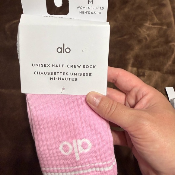NWT ALO Yoga Pink Half-Crew Athletic Socks - Picture 3 of 4